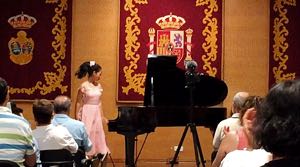 Ahe (13) performed at a summer camp and competition in El Tiemblo, Spain in July 2017 where she won a 3rd prize. She plays 'Song Without Words' op.53 no.3.